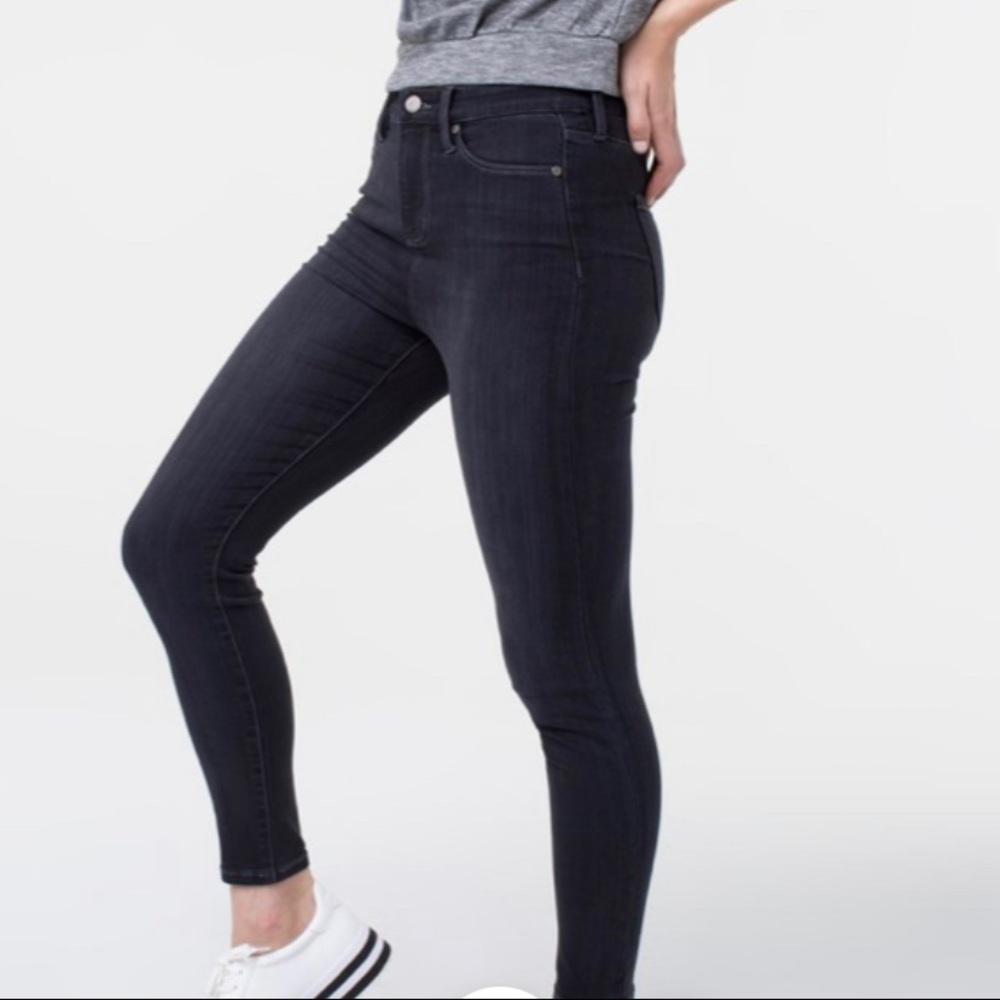 EUC - Liverpool HI-RISE SKINNY (size 10/30)